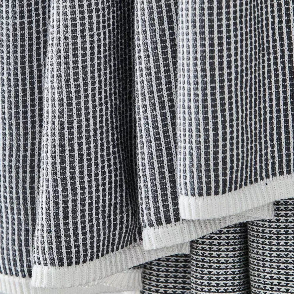 Britta Throw 4 Britta Throw - Image 2